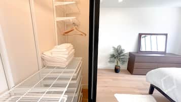 2 bedrooms, WiFi, bed sheets