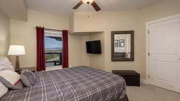 1 bedroom, iron/ironing board, travel cot, free WiFi
