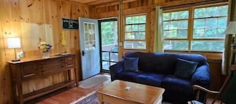 Private Cabin Getaway in the Woods Rockland