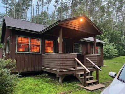 Private Cabin Getaway in the Woods Rockland