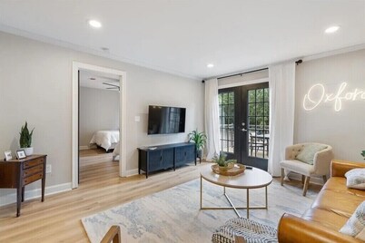 Newly Renovated Game Day - Ready Rebel Condo! 10 minute walk to games! 