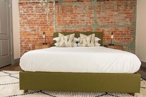 1 غرفة نوم ومكواة/لوح كي وواي فاي وملاءات أسرّة