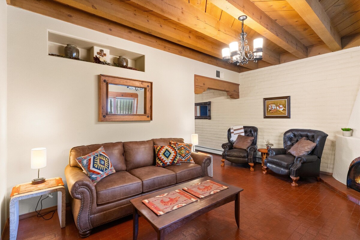 Casa de Kokopelli - Get a sense of the "New Mexico True" feel!