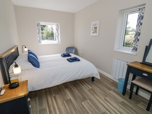 2 bedrooms, individually decorated, individually furnished, free WiFi