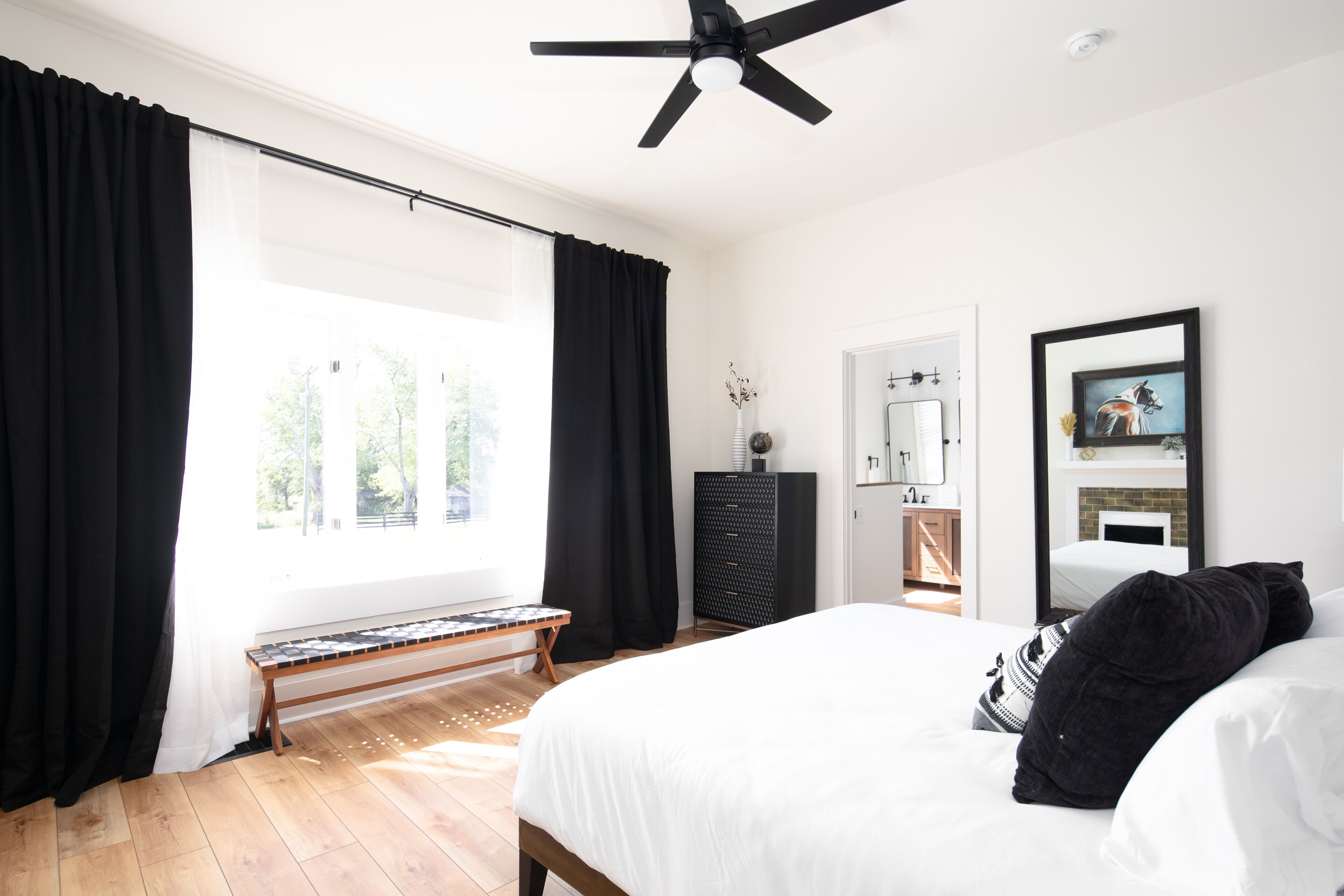 4 habitaciones, tabla de planchar con plancha y wifi gratis 