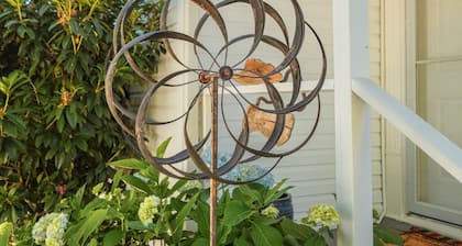 BoDeke`s N. Tacoma Urban Cabin with Hot Tub