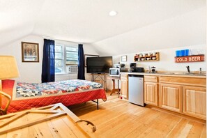 5 bedrooms, iron/ironing board, travel cot, free WiFi
