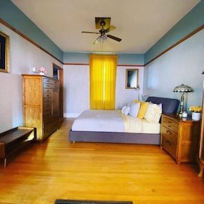 3 多间卧室、办公桌、熨斗/熨衣板、免费 WiFi