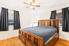 3 bedrooms, iron/ironing board, WiFi, bed sheets