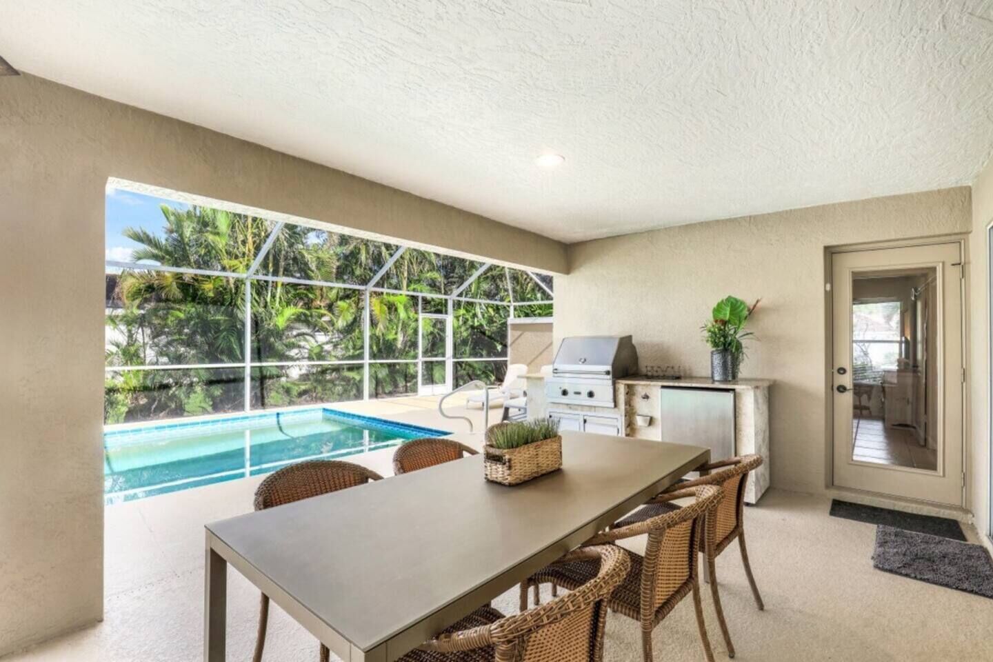 Guard gated home- POOL - 4 bedrooms