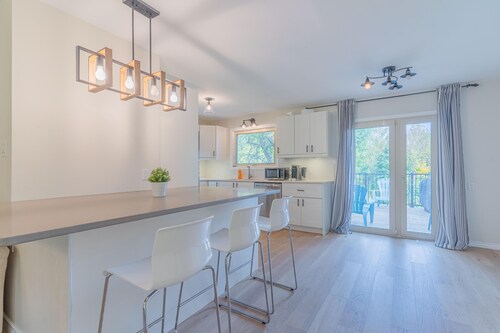 Games+BBQ+Firepit+sleep 8+4 beds near Downtown