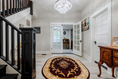 Historic, private, updated, 5 Bedroom Plantation Home, lake, fishing, leasure