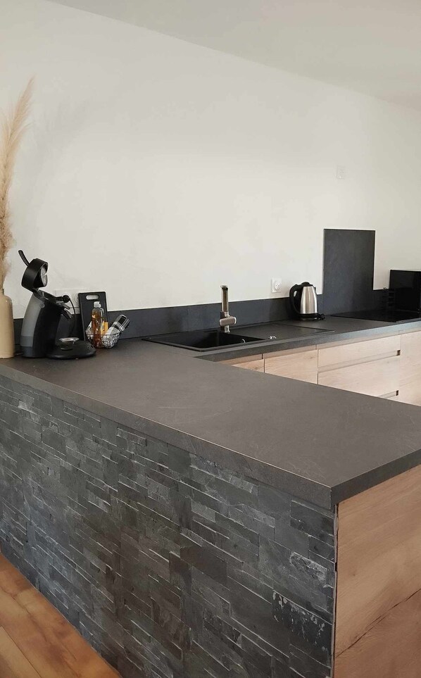 Frigorífico, horno y lavavajillas