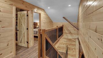 9 bedrooms, desk, iron/ironing board, travel crib