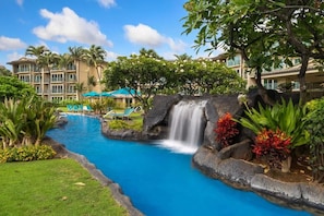 A heated pool - Waipouli F102! Stunning Beachfront Oasis & Pool! (Kapaʻa)