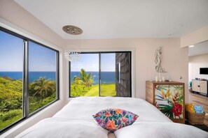 Travel crib, WiFi, bed sheets