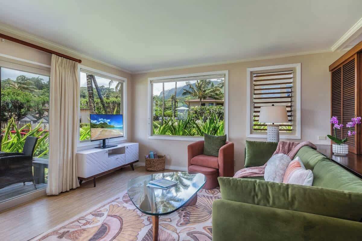 Een televisie en een kantoor