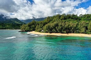 Una spiaggia nelle vicinanze