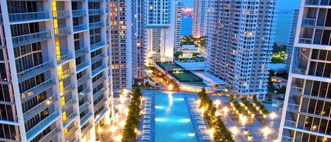 3 piscinas al aire libre