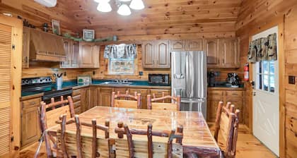 Pine View Cottage - Cozy and Secluded - 3 bedroom