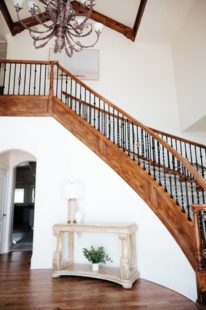 Interior - Sleeps 23, 8 bedrooms, 6 bath, near SLC & Provo (South Jordan)