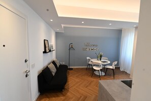 Interior - Your Window on the City - Gioia 66 (Milano)