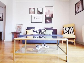 Smart TV, books