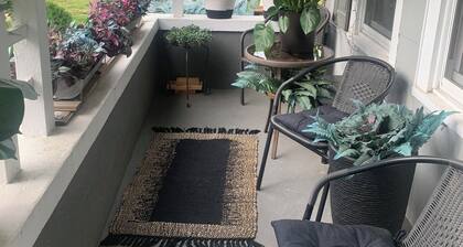 Beautiful Spring Lake resort town with great shopping and restaurants!