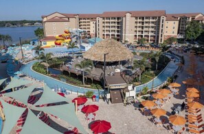 Outdoor dining - The Getaways 1 (Orlando)