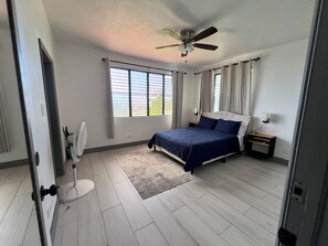 2 soverom, strykejern/-brett, reiseseng for barn og wi-fi (inkludert)