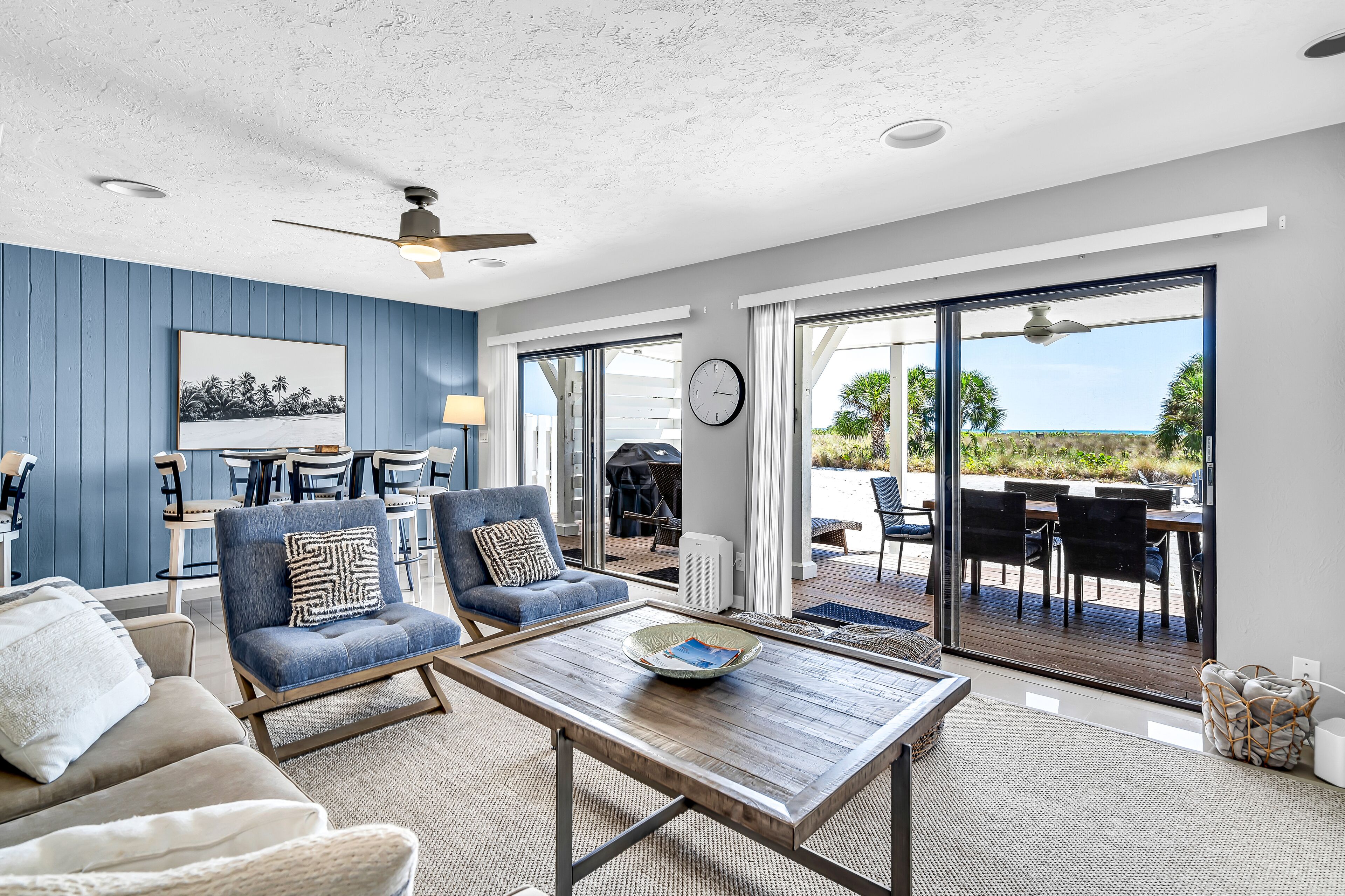 No stairs! Directly on Siesta Beach, private access and walk to town. 