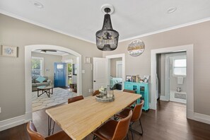 2 Schlafzimmer, Bügeleisen/Bügelbrett, Reisekinderbett, kostenloses WLAN
