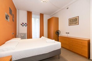 2 habitaciones, tabla de planchar con plancha y wifi 