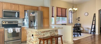 Cozy Entire Home @ Cave Creek, Scottsdale, Sonoran