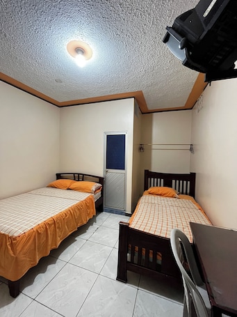 Family Twin Room | Free WiFi, bed sheets