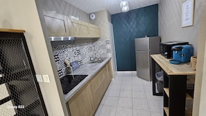 雪櫃、微波爐、爐具、咖啡機/沖茶器