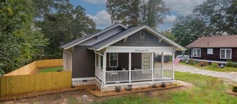 Modern Mill House -Luxury Stay with outdoor living -Walk downtown- Pets Welcome