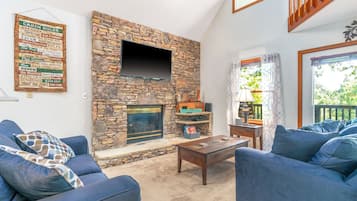 Smart TV, fireplace