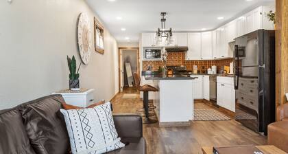 Stylish Uptown Butte Condo - 632
