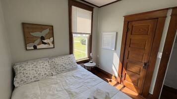 1 chambre, fer et planche Ă repasser, Wi-Fi, draps fournis