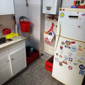 Apartment | Private kitchen | Oven, freezer - 2 ambientes zona facultad de medicina (Buenos Aires)