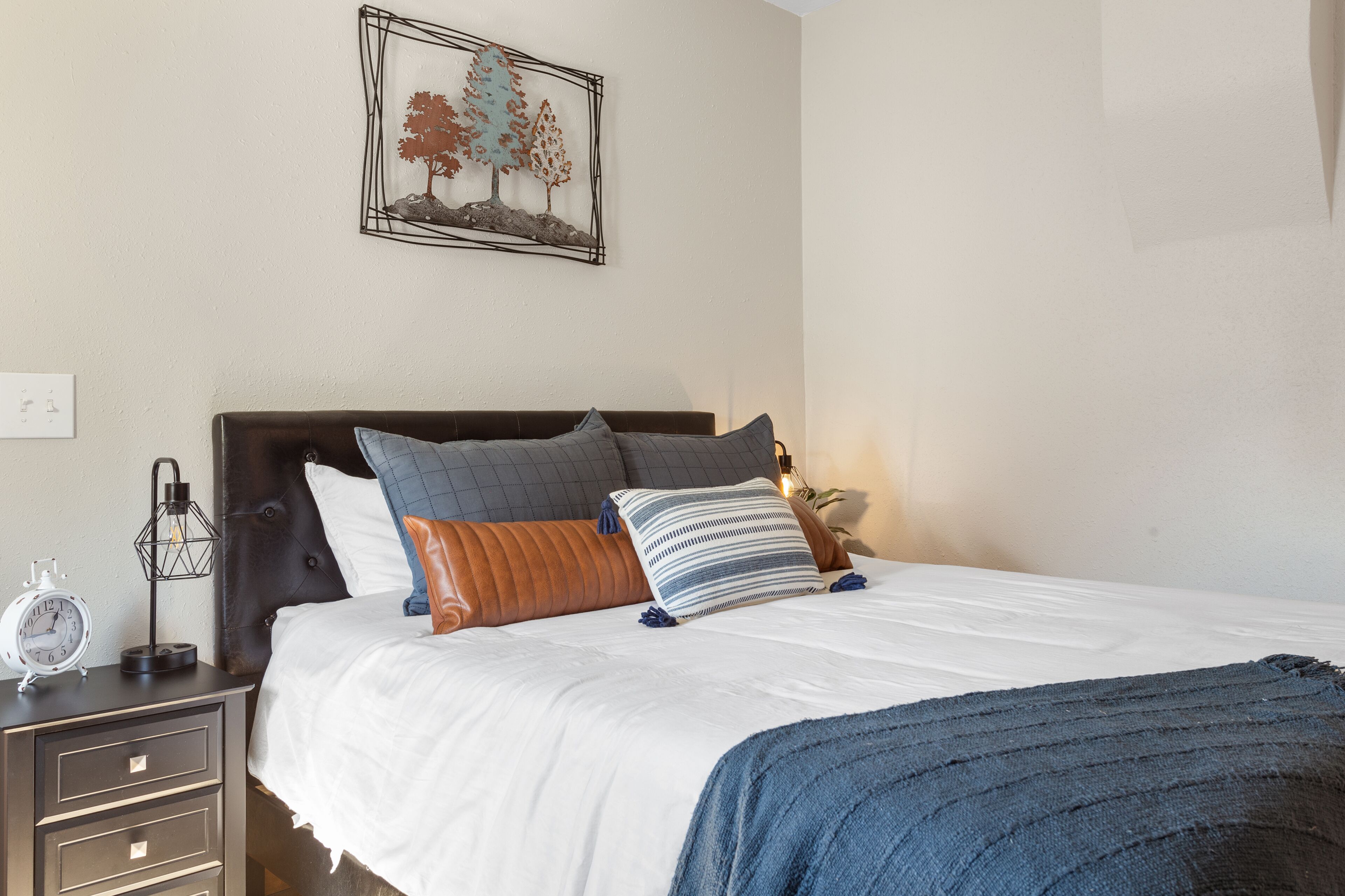 1 habitación, tabla de planchar con plancha, wifi y ropa de cama 