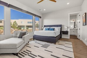 4 bedrooms, desk, iron/ironing board, free WiFi