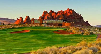Activities and Amenities: Pet Friendly + Golf + Sand Dune