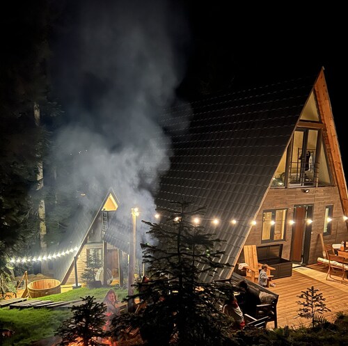  A house in the forest, if you want to relax in the forest and be alone. hot tub