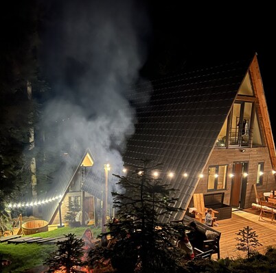  A house in the forest, if you want to relax in the forest and be alone. hot tub