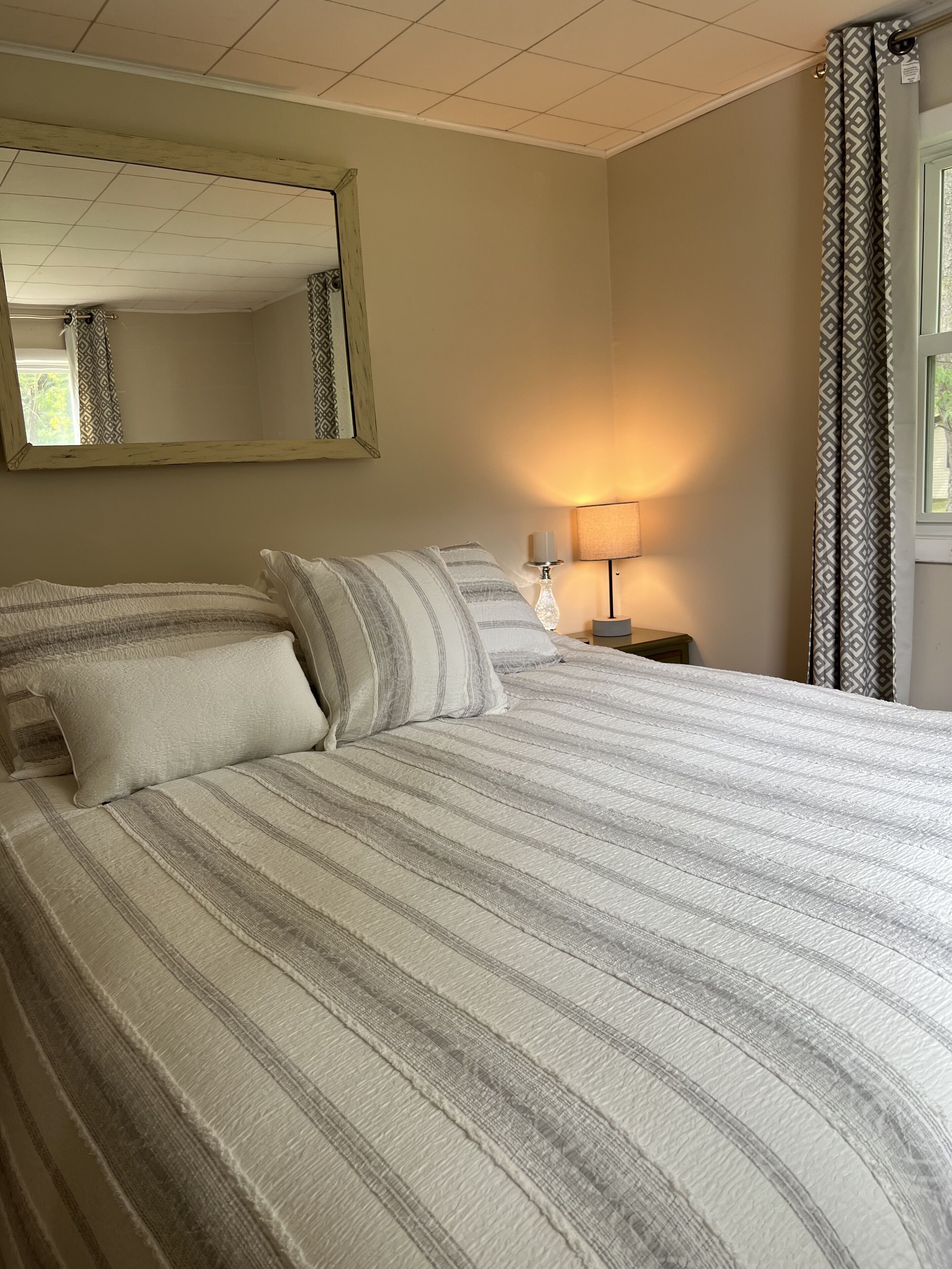 2 habitaciones, tabla de planchar con plancha y wifi gratis 