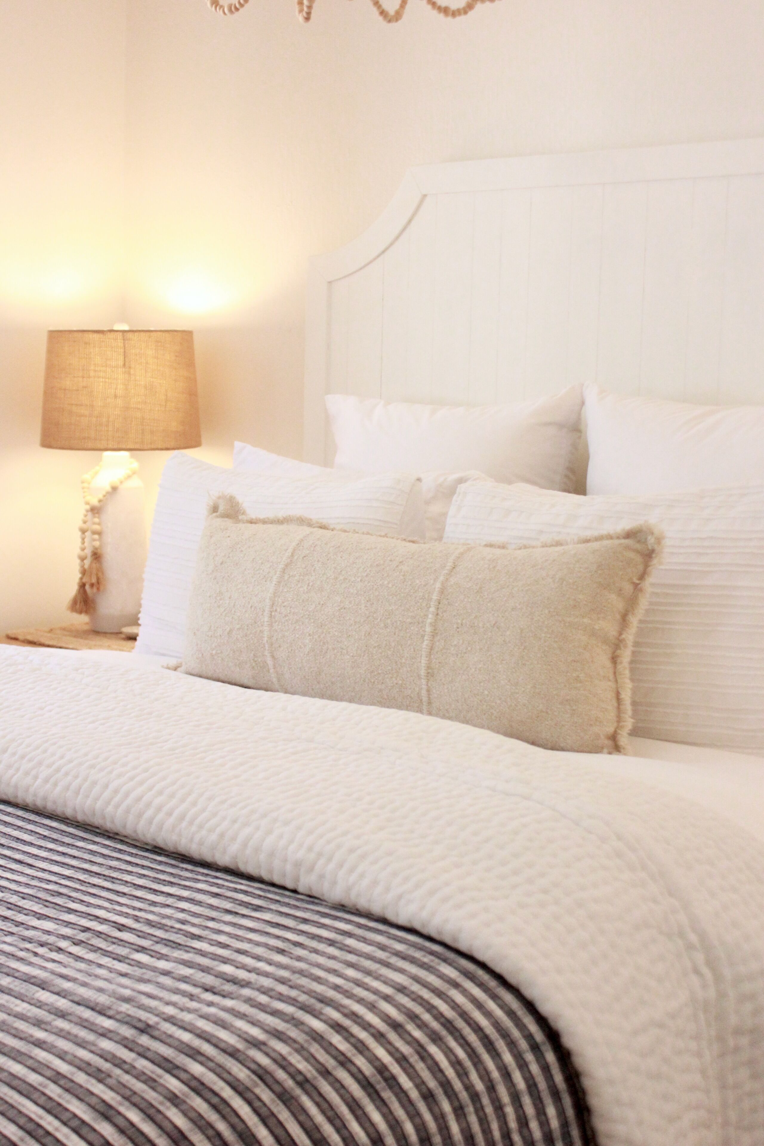 2 chambres, bureau, fer et planche à repasser, lit parapluie