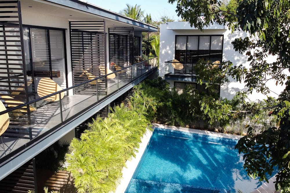 Deluxe Apartments Azure