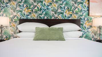 Double Full | In-room safe, iron/ironing board, free WiFi, bed sheets